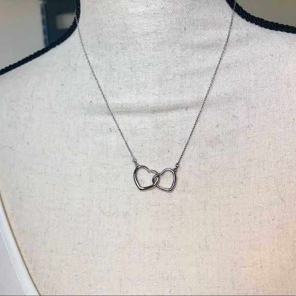 NWOT 925 dainty chain double heart necklace - Picture 5 of 6